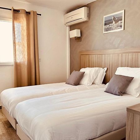 Hotel Les Palmiers En Camargue Saintes-Maries-de-la-Mer Bagian luar foto