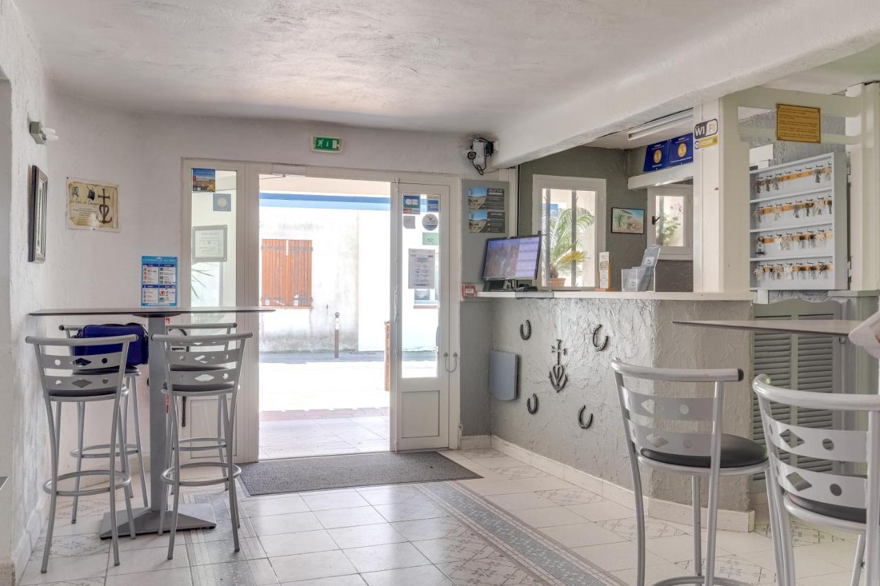 Hotel Les Palmiers En Camargue Saintes-Maries-de-la-Mer Bagian luar foto