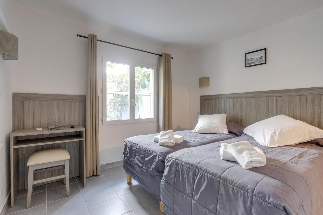Hotel Les Palmiers En Camargue Saintes-Maries-de-la-Mer Bagian luar foto