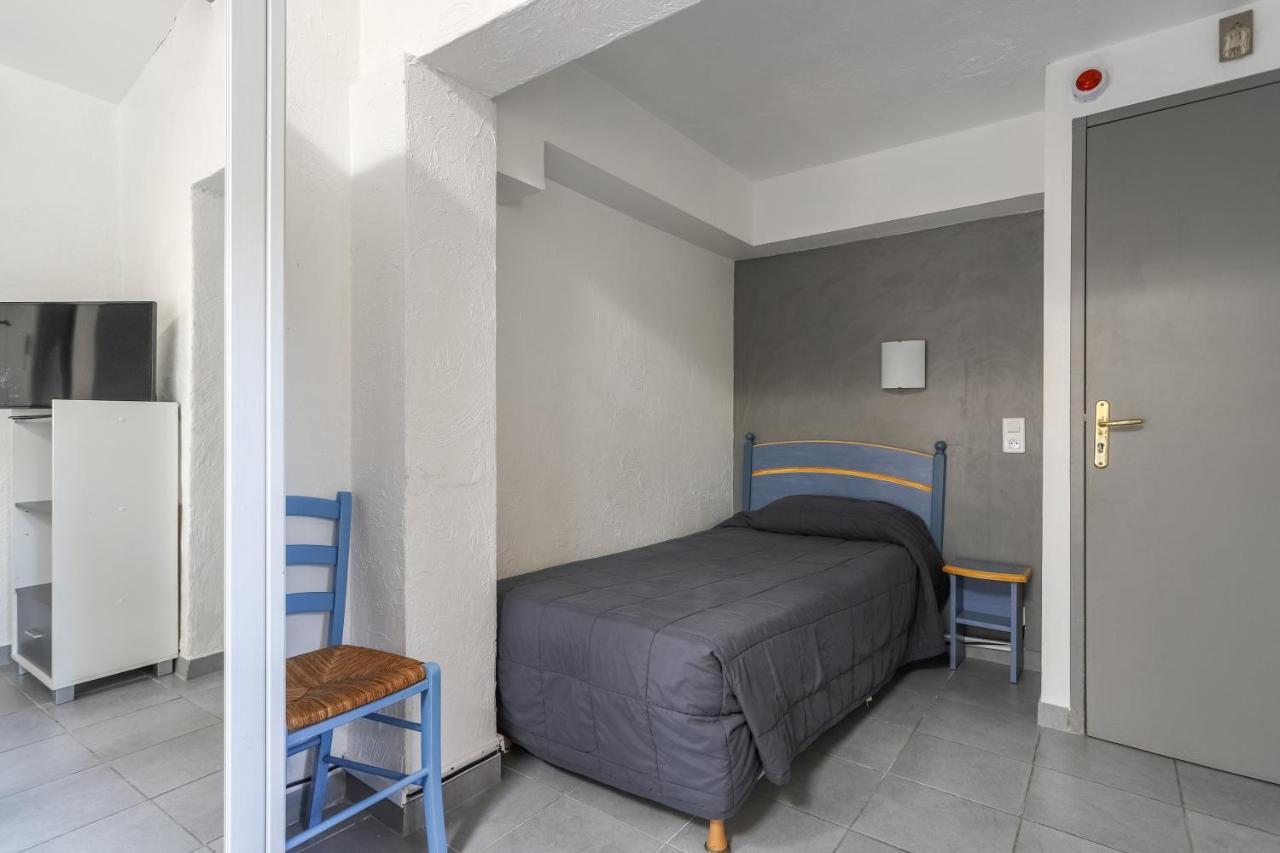 Hotel Les Palmiers En Camargue Saintes-Maries-de-la-Mer Bagian luar foto