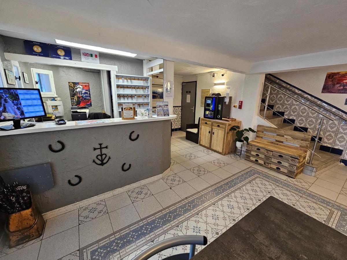 Hotel Les Palmiers En Camargue Saintes-Maries-de-la-Mer Bagian luar foto