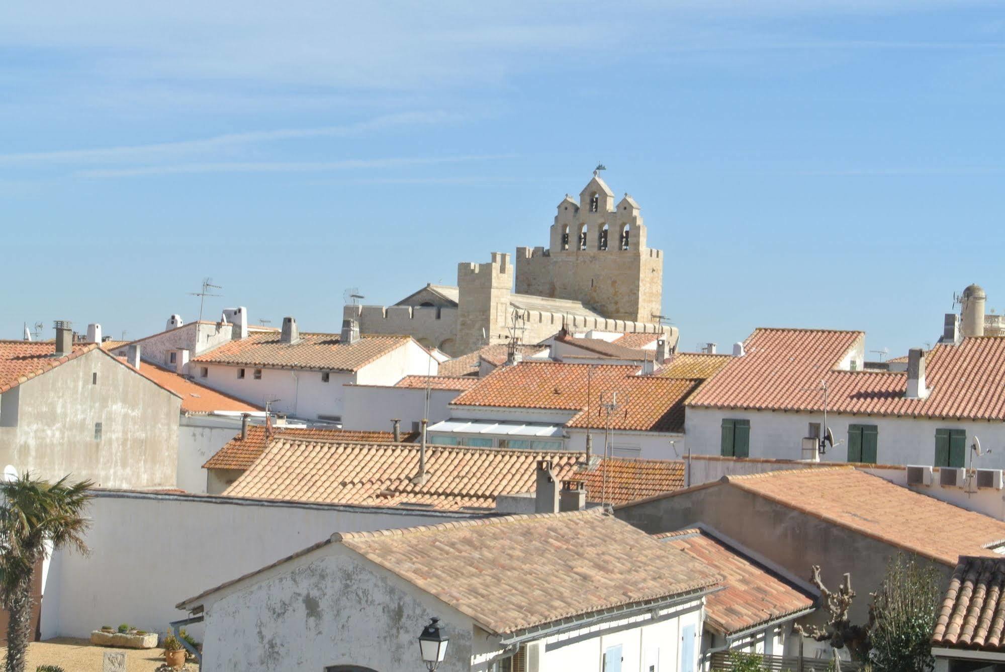 Hotel Les Palmiers En Camargue Saintes-Maries-de-la-Mer Bagian luar foto